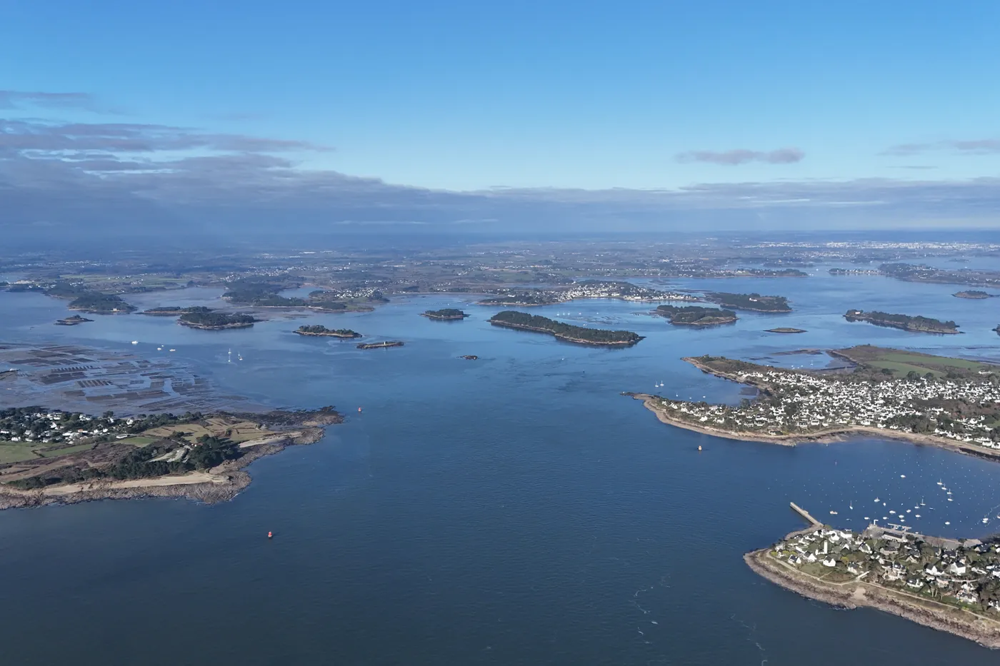 Les îles du Golfe du Morbihan vues du ciel